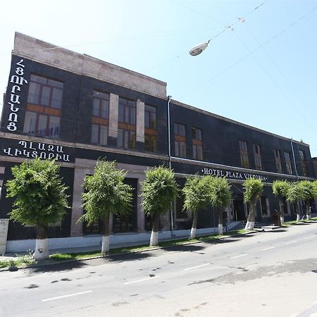 Hotel Plaza Viktoria 기우므리 외부 사진