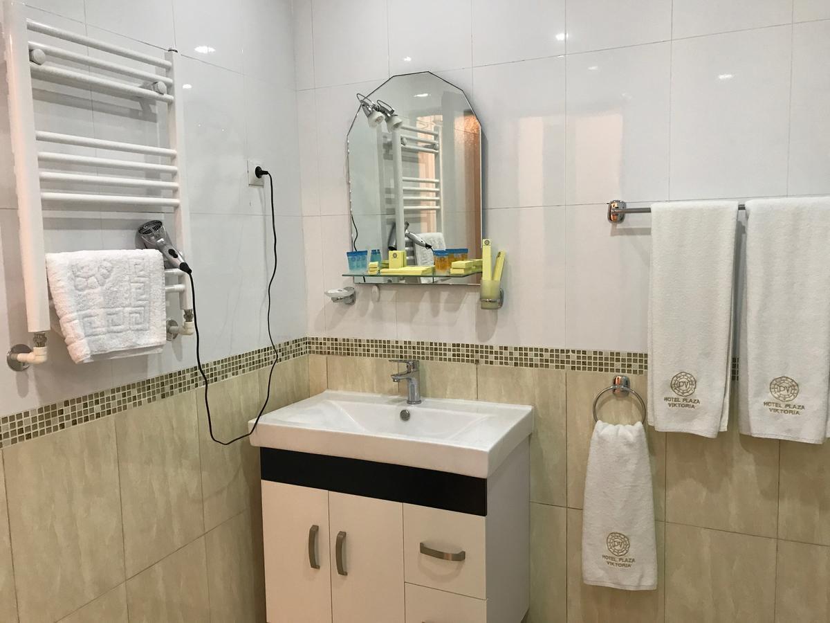 Hotel Plaza Viktoria 기우므리 외부 사진