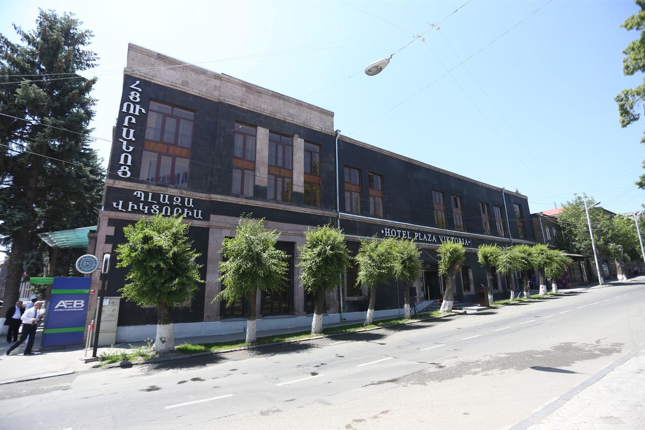 Hotel Plaza Viktoria 기우므리 외부 사진